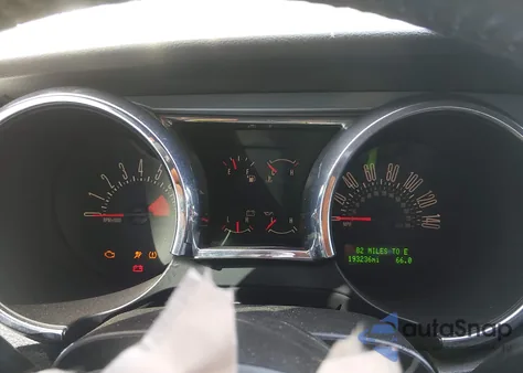 2008 Ford Mustang Gt Deluxe/Gt Premium from USA, damaged, VIN 1ZVHT82H085104849